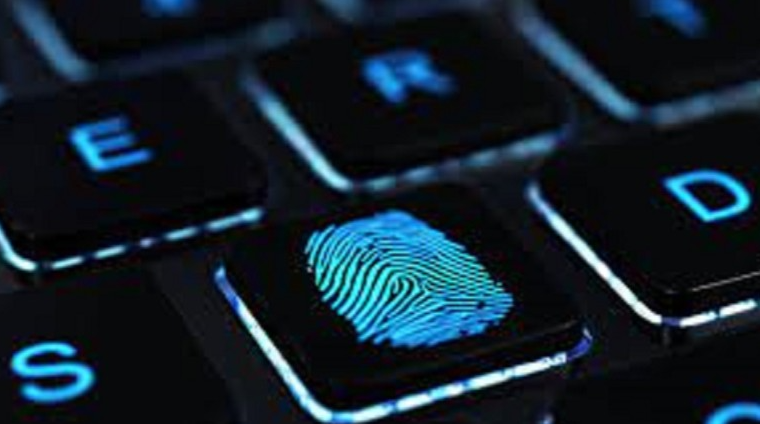 A la #BiblioLLuch fem un taller de ciberseguretat per aprendre a identificar situacions perilloses a la xarxa,  detectar virus, evitar estafes i protegir les nostres dades.
📅Dimecres 2 de juliol
🕥18:30 - 19:30 h.
✅Inscripció: shorturl.at/CBhHw