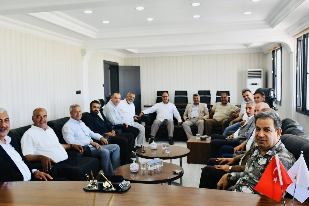 📍 AK PARTİ EYYÜBİYE İLÇE BAŞKANLIĞI

Haliliye Meclis Üyesi aynı zamanda AK Parti Haliliye Meclis Başkanvekili <a href="/MEHMETEMNATA1/">Mehmet Emin Ataş🇹🇷</a>, Ticaret Borsası Meclis Başkanı, Geçmiş Dönem AK Parti Şanlıurfa İl Başkan Yardımcısı <a href="/isakizildemir/">İSA KIZILDEMİR</a>, Son İl Genel Meclis Başkanı <a href="/mustafayavvuz/">Mustafa Yavuz</a>, İmam