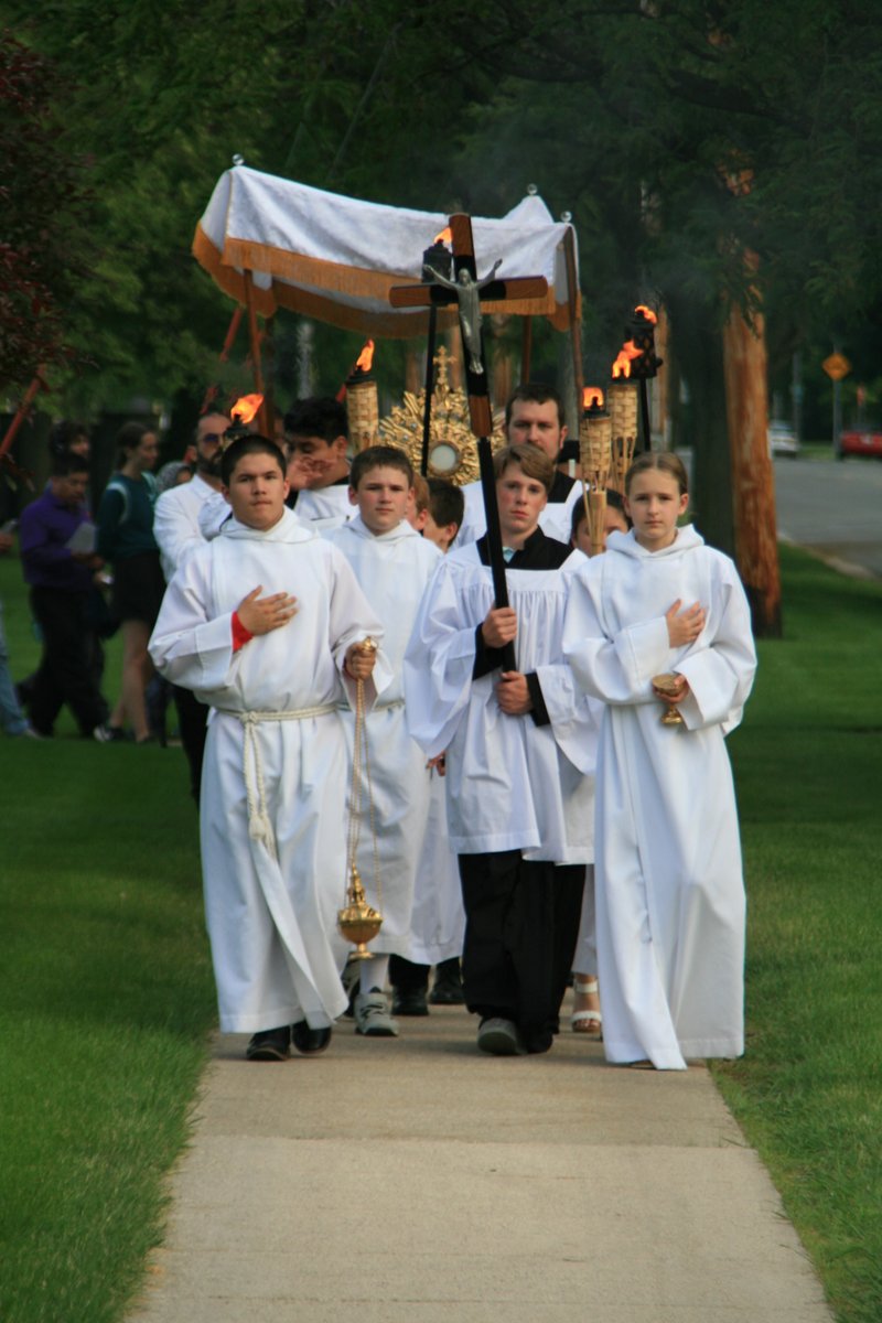 This Sunday, June 22, is the Feast of #CorpusChristi. Come join us for Holy Family #Catholic Community's annual Eucharistic Procession through the beautiful <a href="/marian_wi/">Marian University</a> campus! The procession will begin after 5 pm Mass in Dorcas Chapel. All are welcome! #SpiritualTraditions