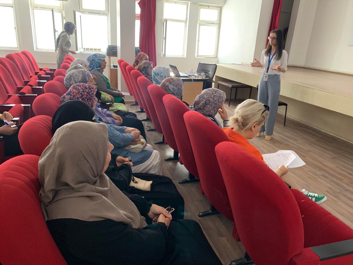 Halkeğitim merkezi nin düzenlediği seminere katılım sağladık konu kadına şidet kanserde erken teşhis
