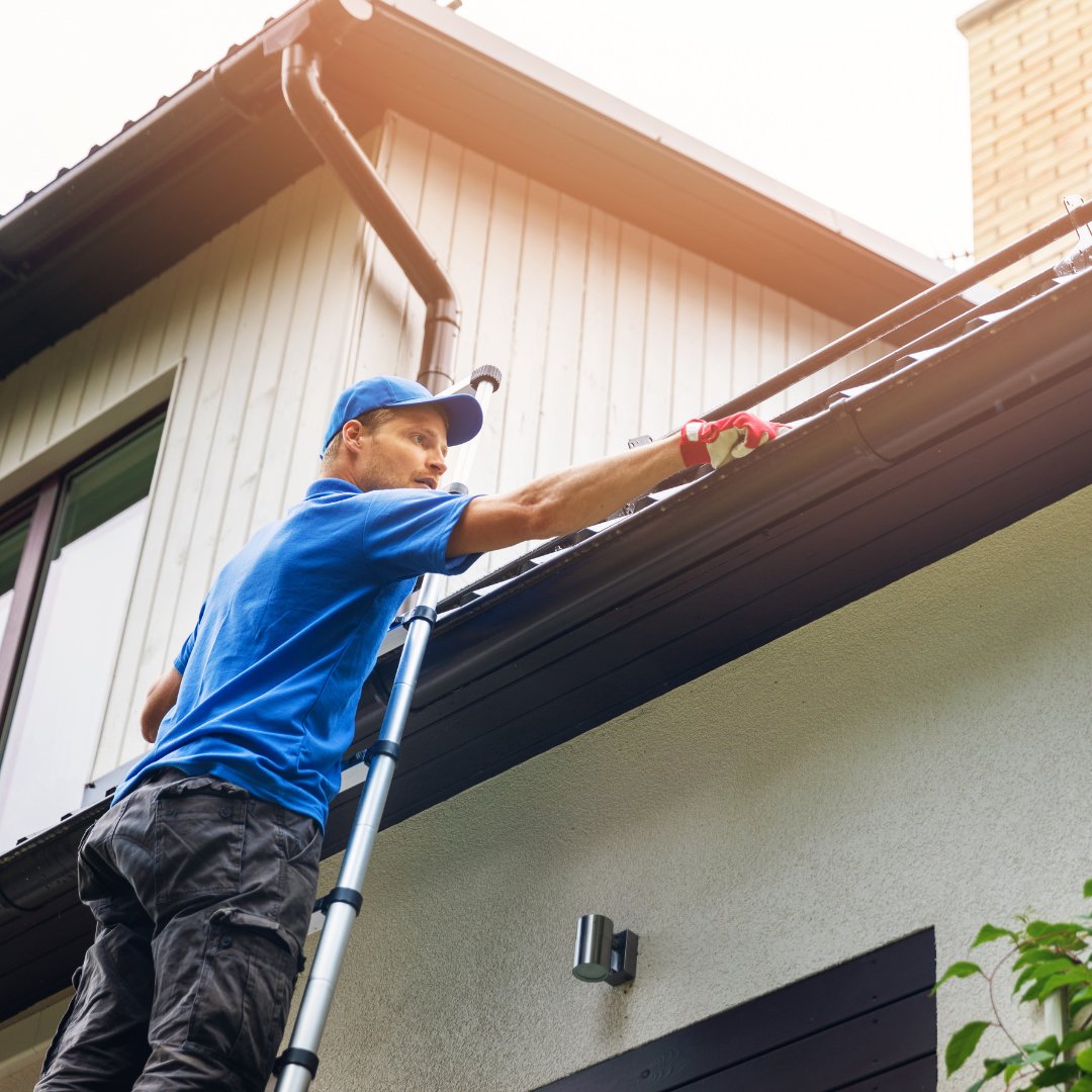 Hurricane Safety Tip: Bring in outdoor furniture, close storm shutters, and clear gutters. A little prep can save you big headaches later. howardcountymd.gov/health/emergen…