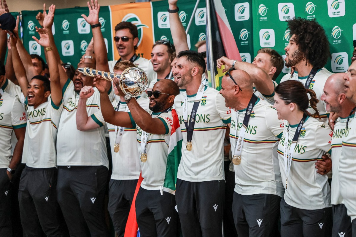 cricbuzz's tweet image. The #WTC25 Champions are back home 🥳🥳

#WtcFinal2025 #WTCFinal #CricketTwitter