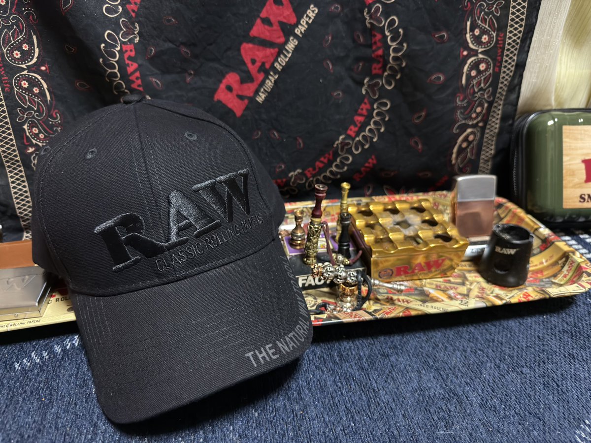 abusan0602's tweet photo. 早速届いたRAWギミックキャップ
RAWテ入り決定‼️

#MOBFACTORY27
#シガレットホルダー
#RAW https://t.co/bbSshY2T6S