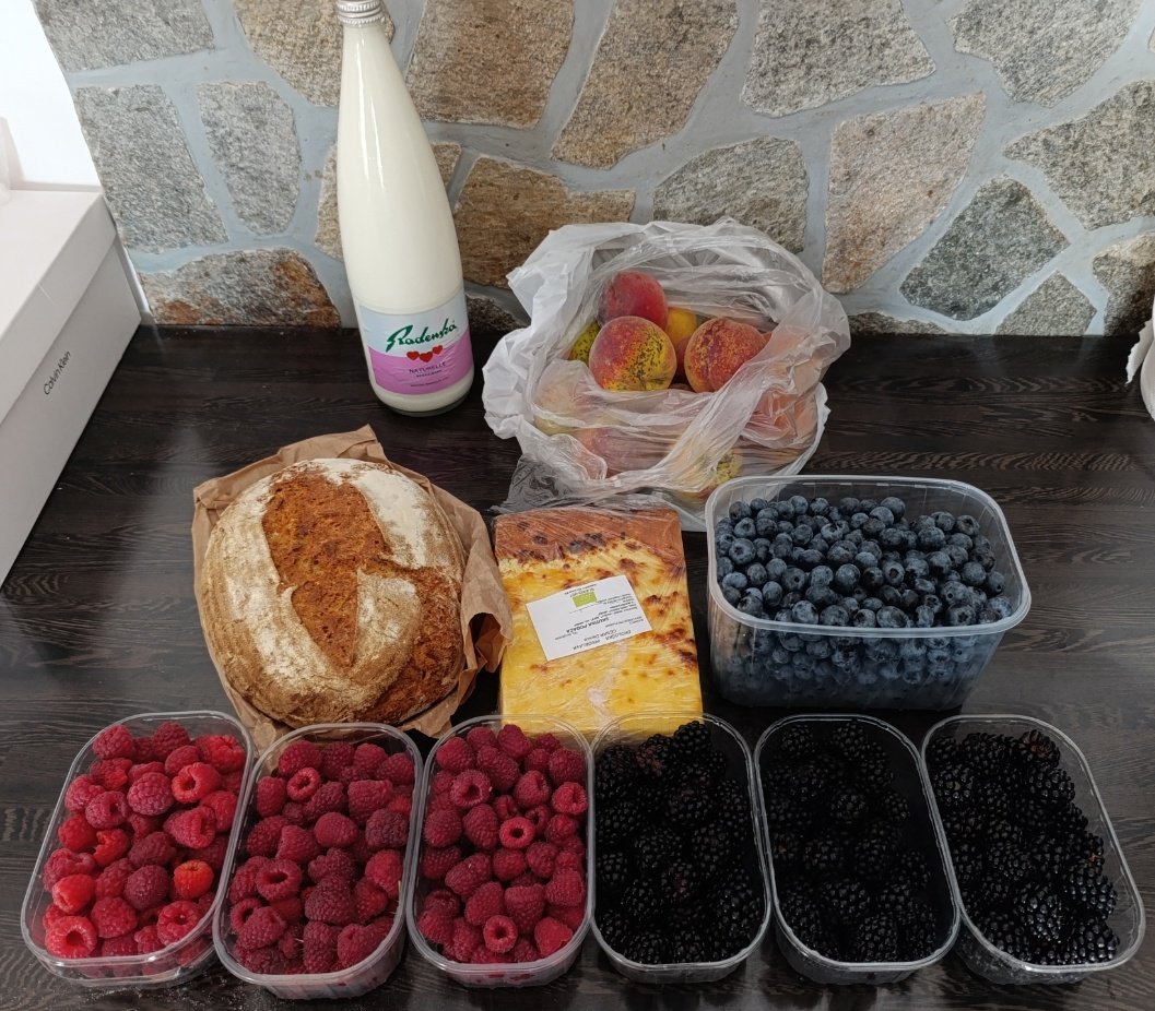 Raw Milk
Peaches
Blueberries
Raspberries
Blackberries
Sourdough bread
Cottage Cheese Strudel

Local, Organic, Delicious.