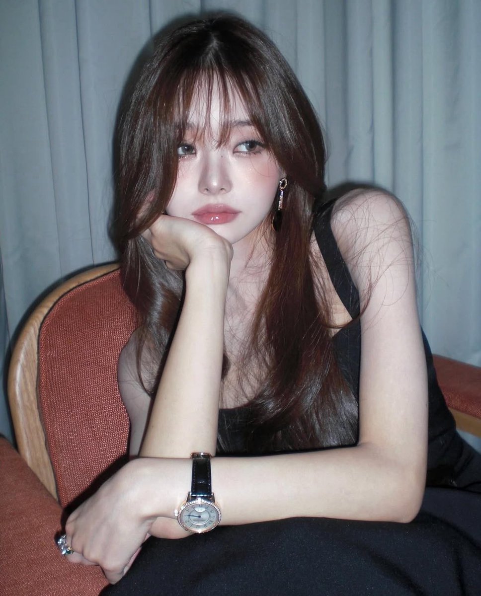 ams2tae's tweet image. やっぱりジア様の見透かしたような座ってる目が好きすぎるぅ

蒙古襞ある目なのに目元のメイクも映える💄
絶対なれないけどカウセで言ってみたらなんて言われるかな笑