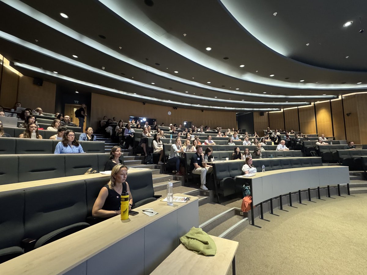 ARUKThamesV's tweet image. A fantastic morning at the @AlzResearchUK Research Day! An emotional and inspiring talk by Jordan Adams set the tone for a day of brilliant science, including a great keynote from @FionaDucotterd on advancing medicines for neurodegenerative diseases.