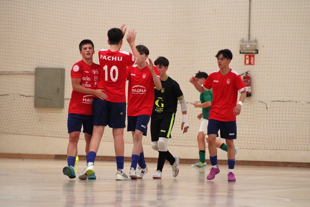 CDXOTA's tweet photo. 📸 𝐅𝐨𝐭𝐨𝐬 𝐝𝐞 𝐥𝐚 𝐟𝐢𝐧𝐚𝐥 𝐂𝐚𝐝𝐞𝐭𝐞 de Copa Navarra en la que @cdxota_base se impuso por 4-2 a @ADSanJuanFS 

¡Enhorabuena, rojillos! 

❤️💚 https://t.co/gBrHqitUtL