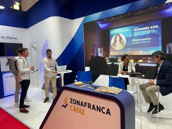 Hoy estamos en el Salón Internacional de la #Logística #SIL2025 #Barcelona.

En este primer día, hemos asistido a la inauguración y ya estamos atendiendo en nuestro stand al numeroso público que se interesa por <a href="/ZFCadiz/">Zona Franca Cádiz</a> , <a href="/IncubazulCadiz/">Blue Core-Incubazul</a> #BlueCore.
#Innovación #Europasesiente 🇪🇺