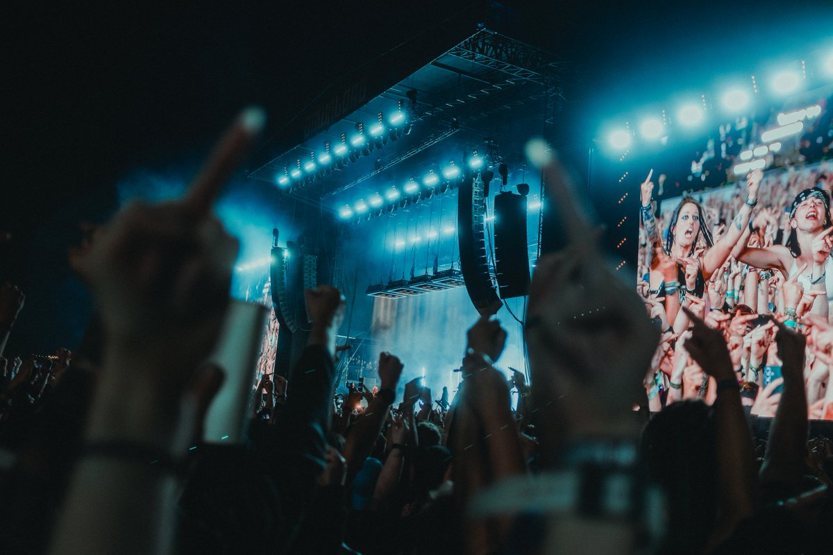 Some photos i took of <a href="/Korn/">Korn</a> at <a href="/DownloadFest/">Download Festival</a> on Sunday 📸
What a show
