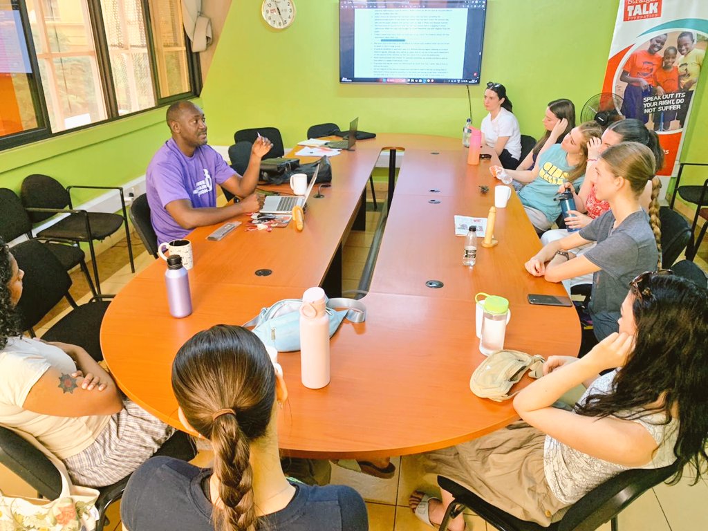 STFUganda's tweet image. STF is honored to host medical students from @UofGlasgow, UK 🇬🇧, who will be conducting school outreaches in Iganga & Bugiri as a way of giving back to the community.
Today, we held an orientation to prepare the volunteers for the schools they'll visit.
Huge thanks to…