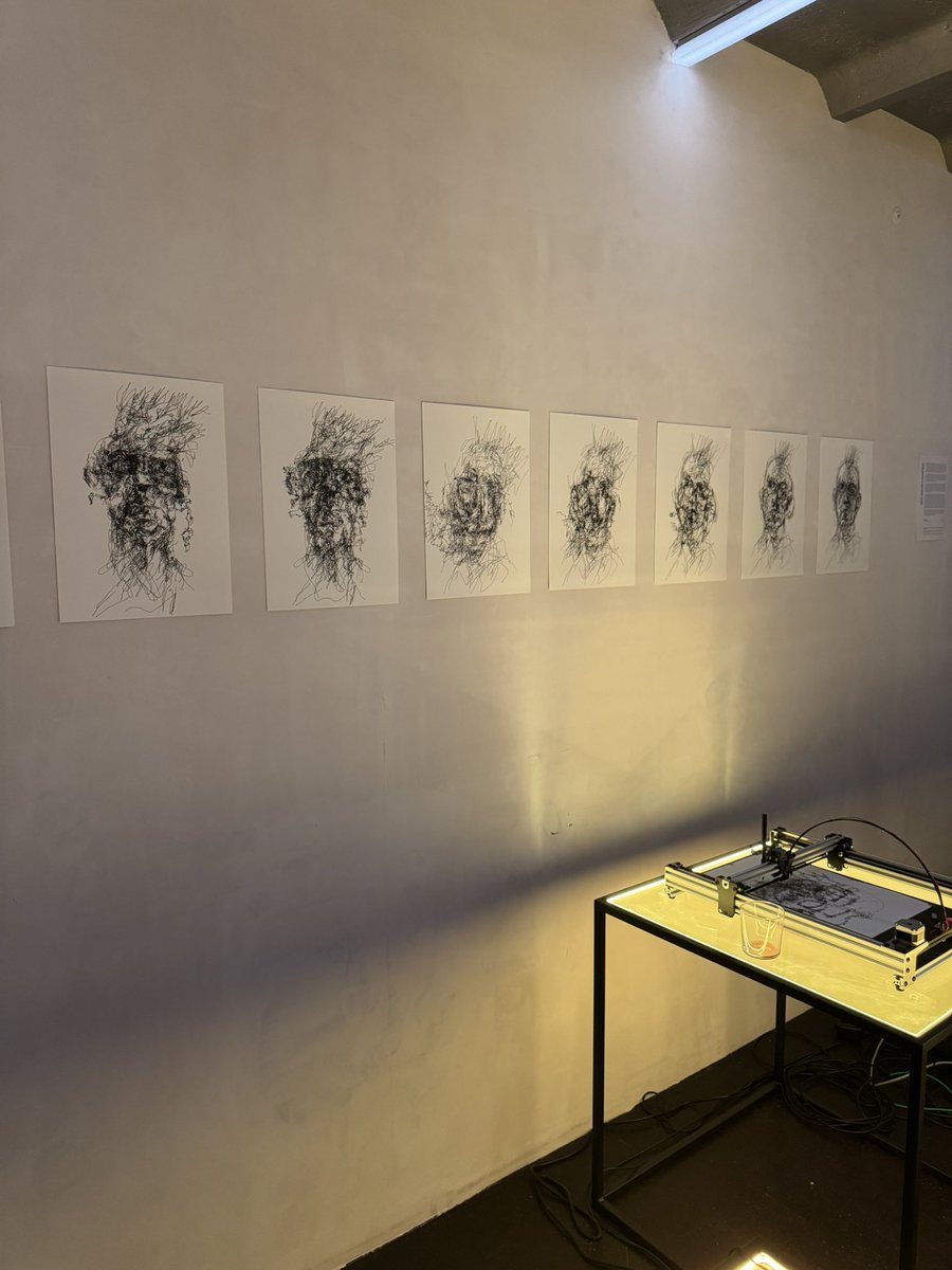 alastairjwalker's tweet image. Gm from Basel
Went to @paintboxed1981 dinner last night on the @artmetaofficial digital mile. Fabulous evening.