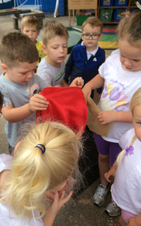 EarlyYearsPoplarStreet tweet media