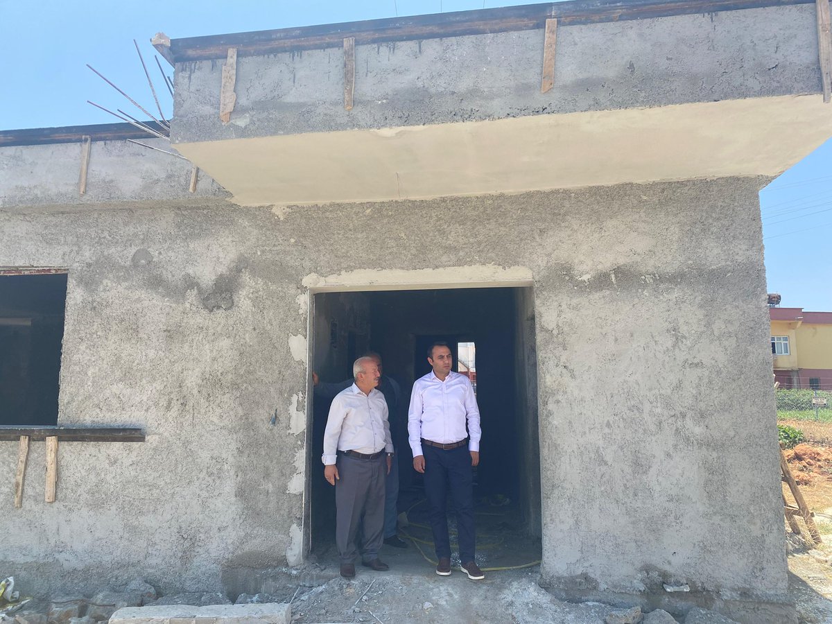 Kaymakamımız Sn. Çağlar PARTAL, Hacıhalil ve Çaykaya köylerini ziyaret ederek inşaat çalışmaları devam eden taziye evlerinde incelemelerde bulundu.