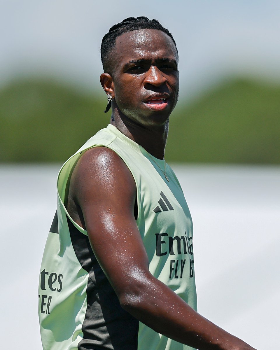 🚨En directo desde Miami! 🇺🇸
Tertulia con  Villarroya y David Jorquera en Youtube y Twitch!