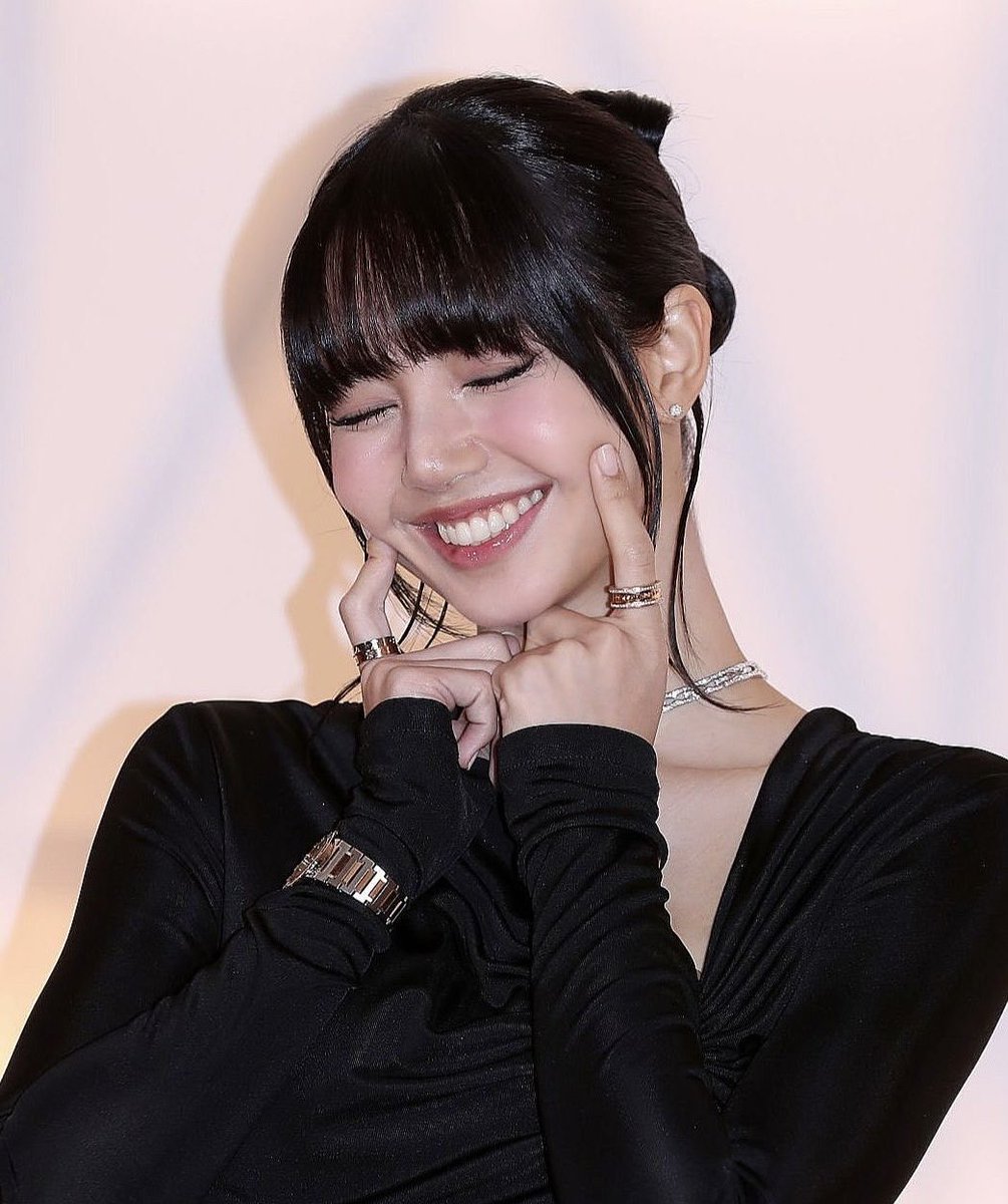 Lilies, please vote #LISA 💪🏻❤️‍🔥

1 RT = 1 vote
1 REPLY = 1 vote

I vote for #LISA in #ArtistaAsiaticodoAno for #SECAwards

I vote for #Rockstar in #MusicaInternacionaldoAno for #SECAwards 

I vote for #NewWoman in #FeatInternacionaldoAno for #SECAwards