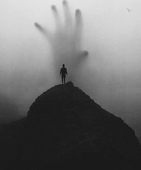 یہ وقت ہے یا کوئی درندہ!
لمحہ لمحہ نِگل رہا ہے
’’احمد ندیم قاسمی‘‘