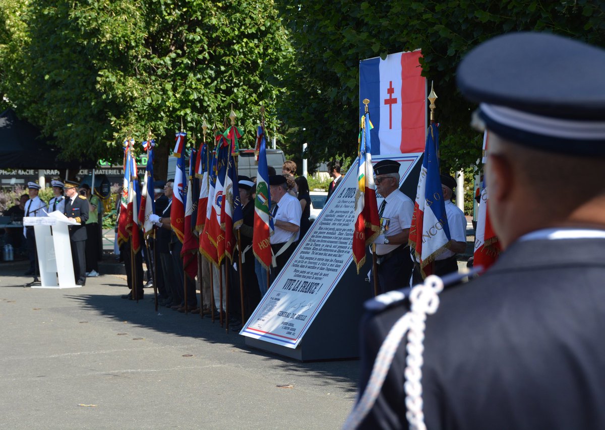 Police Nationale 95 (@policenat95) on Twitter photo 🇲🇫#devoirdemémoire
Ce mercredi, se tenait à #Taverny, place de Verdun, la cérémonie du 85ème anniversaire de l'appel du #18juin1940, présidée par Philippe Court <a href="/Prefet95/">Préfet du Val-d'Oise</a>, en présence de <a href="/Taverny_95/">Ville de Taverny</a>, <a href="/PoliceNat95/">Police Nationale 95</a>, <a href="/Gendarmerie_095/">Gendarmerie du Val-d'Oise</a>, <a href="/Sdis_95/">Sapeurs-pompiers du Val-d'Oise 🚒</a>, <a href="/Armee_de_lair/">Armée de l'Air et de l'Espace</a> et de nombreux élus. 🇲🇫#devoirdemémoire
Ce mercredi, se tenait à #Taverny, place de Verdun, la cérémonie du 85ème anniversaire de l'appel du #18juin1940, présidée par Philippe Court <a href="/Prefet95/">Préfet du Val-d'Oise</a>, en présence de <a href="/Taverny_95/">Ville de Taverny</a>, <a href="/PoliceNat95/">Police Nationale 95</a>, <a href="/Gendarmerie_095/">Gendarmerie du Val-d'Oise</a>, <a href="/Sdis_95/">Sapeurs-pompiers du Val-d'Oise 🚒</a>, <a href="/Armee_de_lair/">Armée de l'Air et de l'Espace</a> et de nombreux élus.