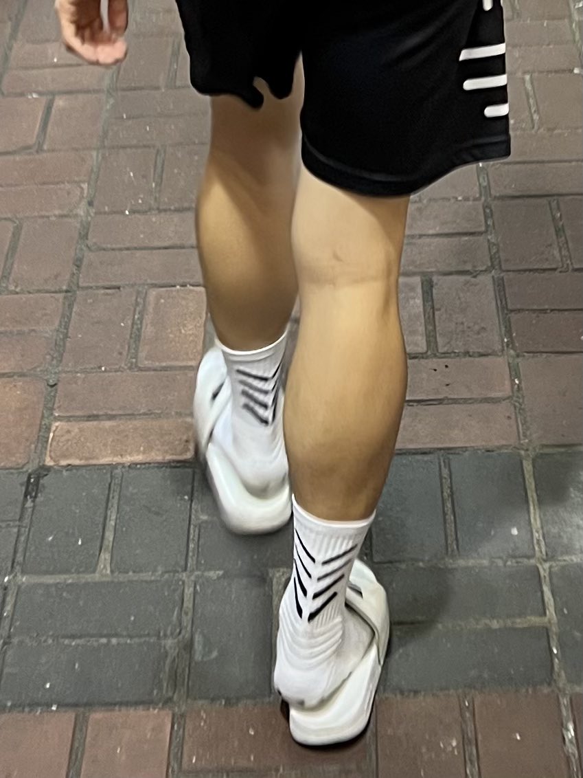 足球仔仔對腳勁正