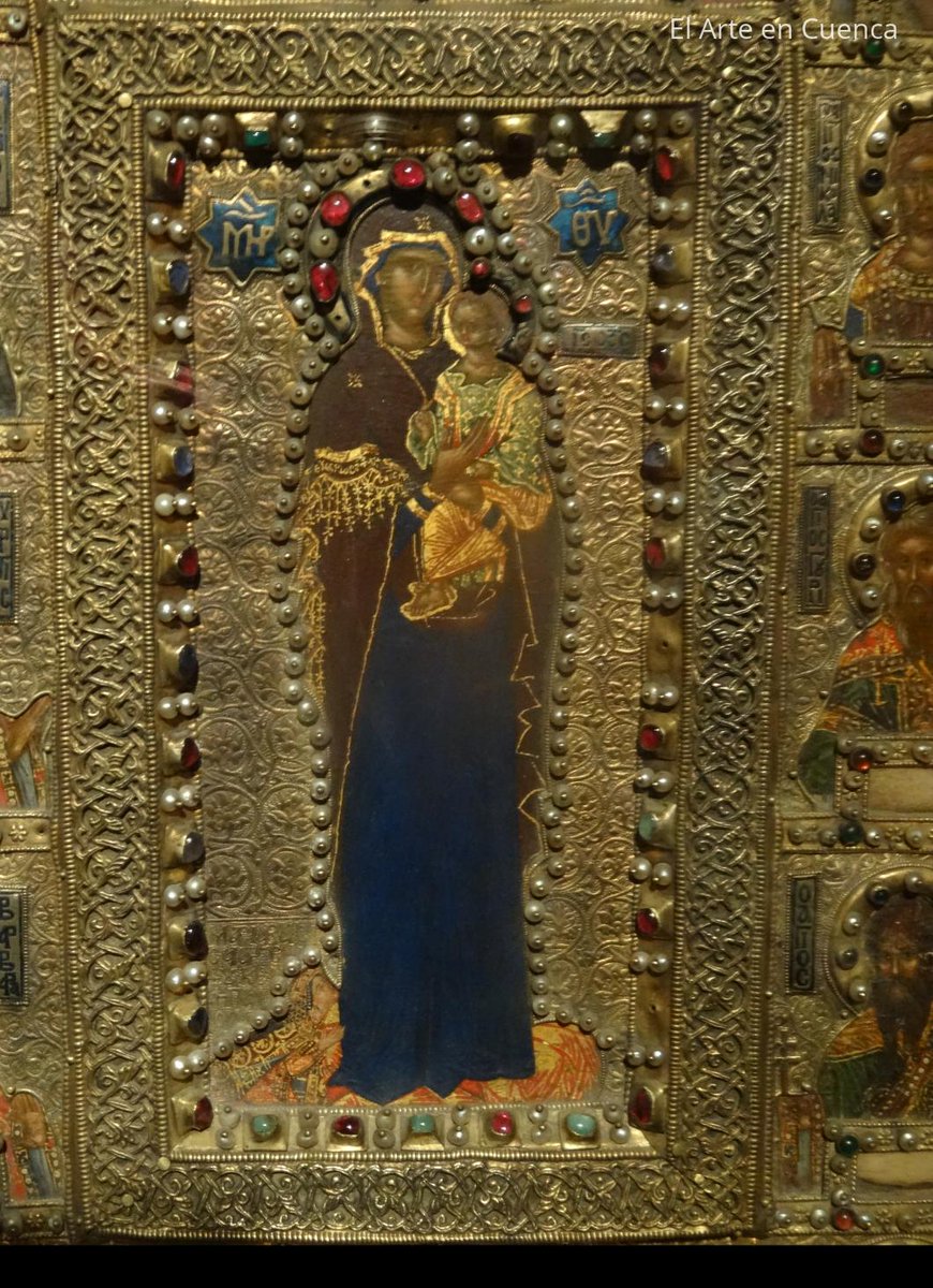 💎Relicario de Cuenca (s.XIV, Athos). 
Creado por el déspota de Epiro, posee pintura al temple en una plancha de plata y piedras preciosas. Representa a la Hodigitria (Madre de Dios) y al Pantocrátor rodeados de santos y sus reliquias, como San Cosme o San Damián.