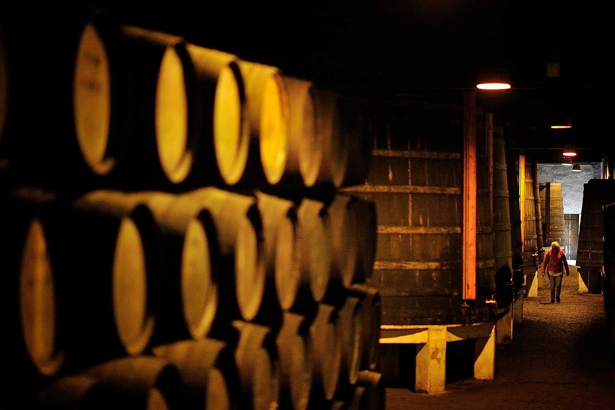 Bruxelas dá dois meses a Portugal para cumprir lei da UE sobre impostos no vinho dlvr.it/TLQb1g