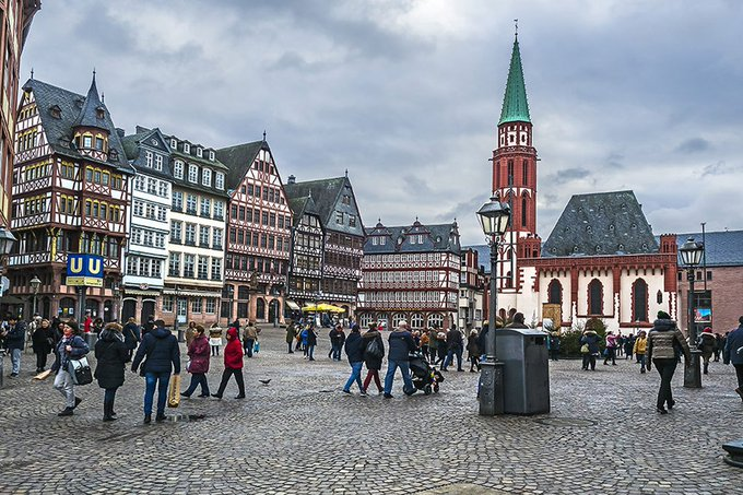 FocusGamingNews's tweet image. German online casino trade association calls for clarity and new regulatory enforcement powers in upcoming gambling legislation update. Operators hope for IP blocking powers and clarity on stake and deposit limits. #GermanGambling #RegulatoryPowers #IPBlocking #StakeLimits…