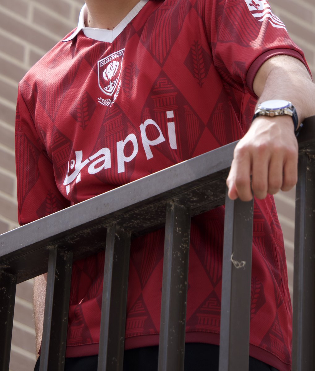 oslowesport's tweet photo. Ils ne sont pas nombreux à pouvoir le porter. 👑

Le maillot IMPERIUM symbolise puissance, honneur et suprématie. Il est encore temps de réserver le tien.

👇 Précommande ici : https://t.co/aHzlql0qqv https://t.co/sBtSINMEhM