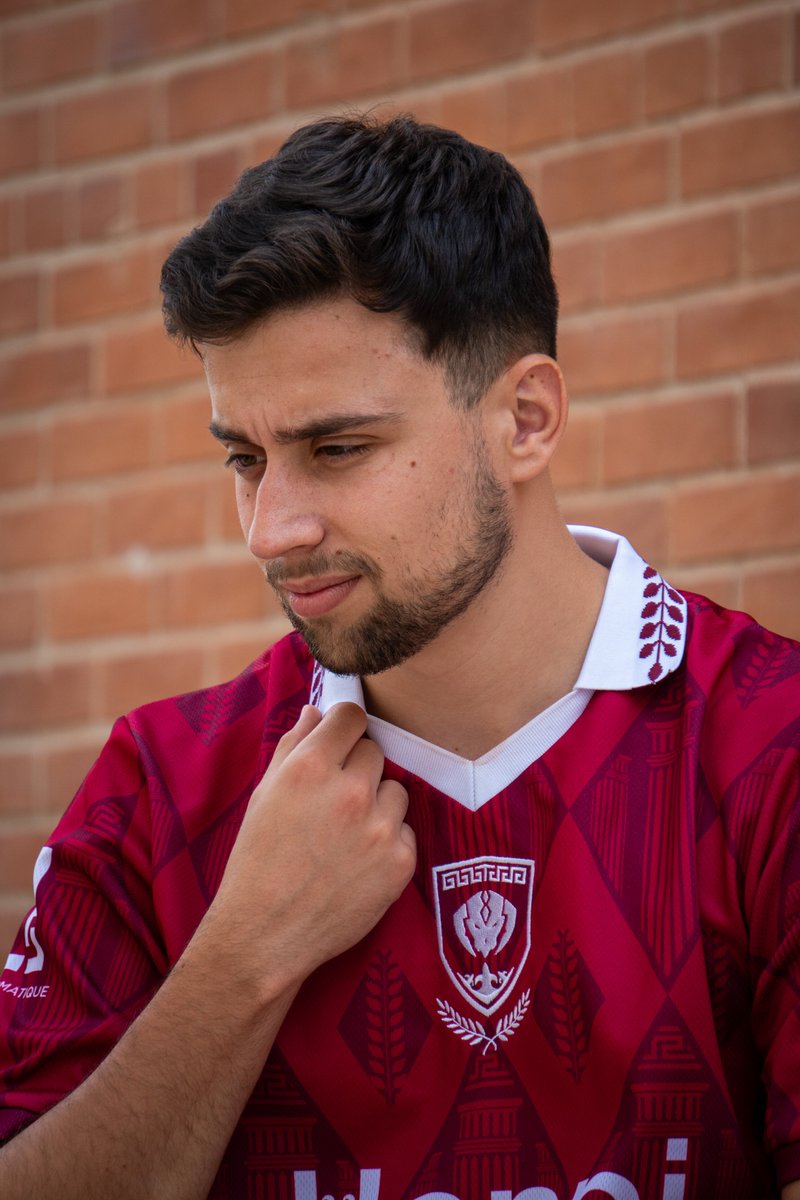 Ils ne sont pas nombreux à pouvoir le porter. 👑

Le maillot IMPERIUM symbolise puissance, honneur et suprématie. Il est encore temps de réserver le tien.

👇 Précommande ici : oslowesport.sumupstore.com/article/precom…