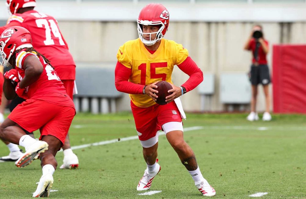 Daily_Chiefs_'s tweet photo. Over the years, Patrick Mahomes has played in just about every kind of situation an NFL quarterback can face. 🧠🏈

He’s had elite weapons 💣 and had to make it work with backup receivers.

He’s had dominant O-lines 🛡️ and others that were held together with duct tape in big games.

He’s had top-5 defenses 🧱 and ones that made every game a shootout.

He’s had MVP seasons 🏆 and quieter statistical years where he just focused on winning.

And here’s the wild part:
•He’s never had a 1,000-yard rusher 🚫🏃‍♂️
•He hasn’t had a 1,000-yard wide receiver in 3 straight seasons 🤯📉

Yet somehow…

In his 7 years as a starter, Mahomes has taken the Chiefs to:

⭐️ 7 AFC Championships
⭐️ 5 Super Bowl appearances
⭐️ 3 Super Bowl wins

He’s won shootouts, led comebacks, survived injuries, and adapted his playstyle to whatever the moment required. 🧊🐐

So when people still say with a straight face that the Chiefs won’t make it back to another Super Bowl, or that the Dynasty is over? 

You’re either trolling 🤡
Or you don’t understand football 🧐

Either way — the argument isn’t worth it. Because Mahomes isn’t just elite…

He’s inevitable. 🔥🏆🐐