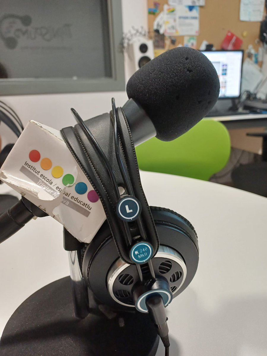 Servei Educatiu les Corts tweet media