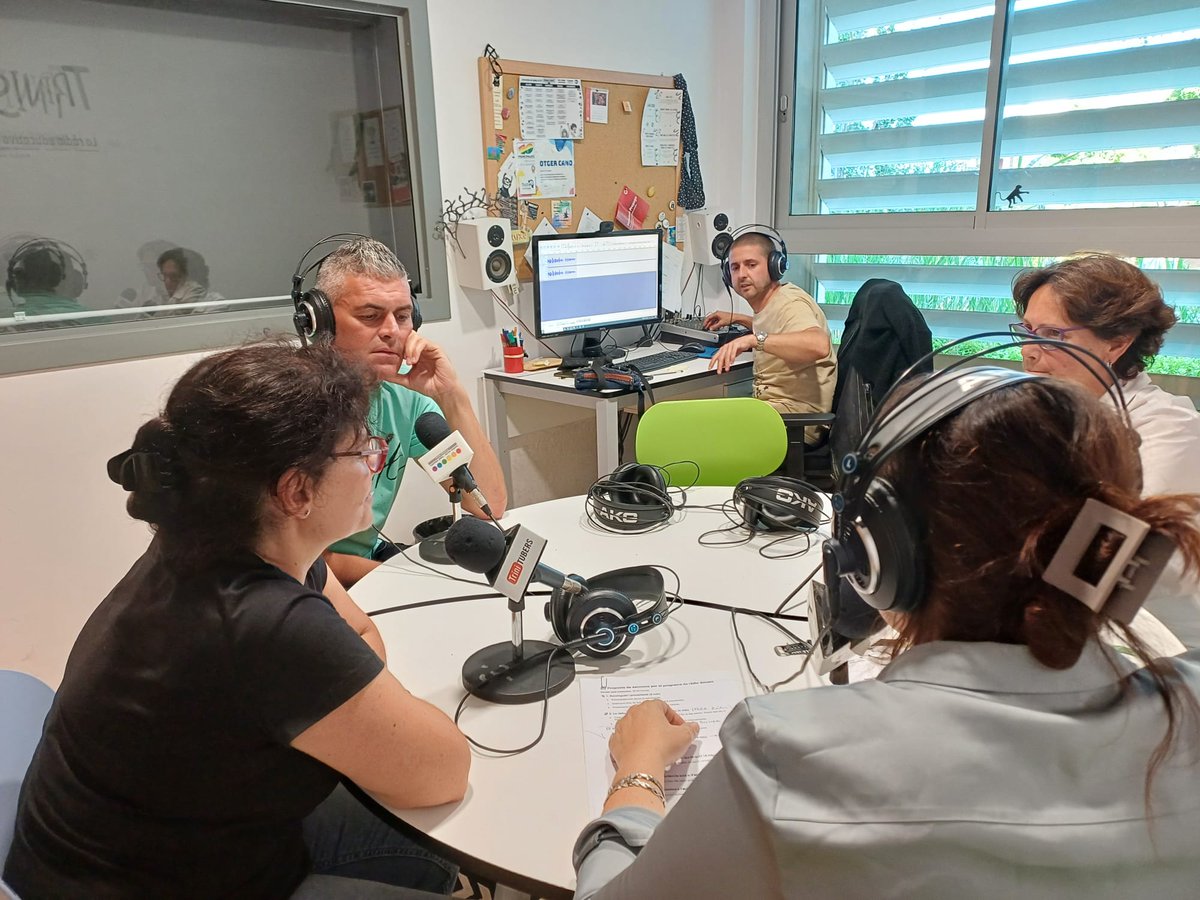 Servei Educatiu les Corts tweet media