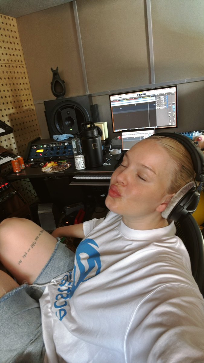 ANNE-MARIE tweet media