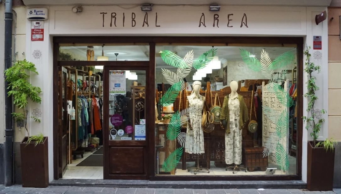 Más Barrok eta Tribal Áreak irabazi dute Ingurumen Gaietarako Ikastegiak antolatutako "Fatxada Berderik Onena" lehiaketa v-g.eus/4e82Qh3 #Gasteiz 

Más Barro y Tribal Área ganan el concurso ‘Mejor Fachada Verde’ convocado por el Centro de Estudios Ambientales