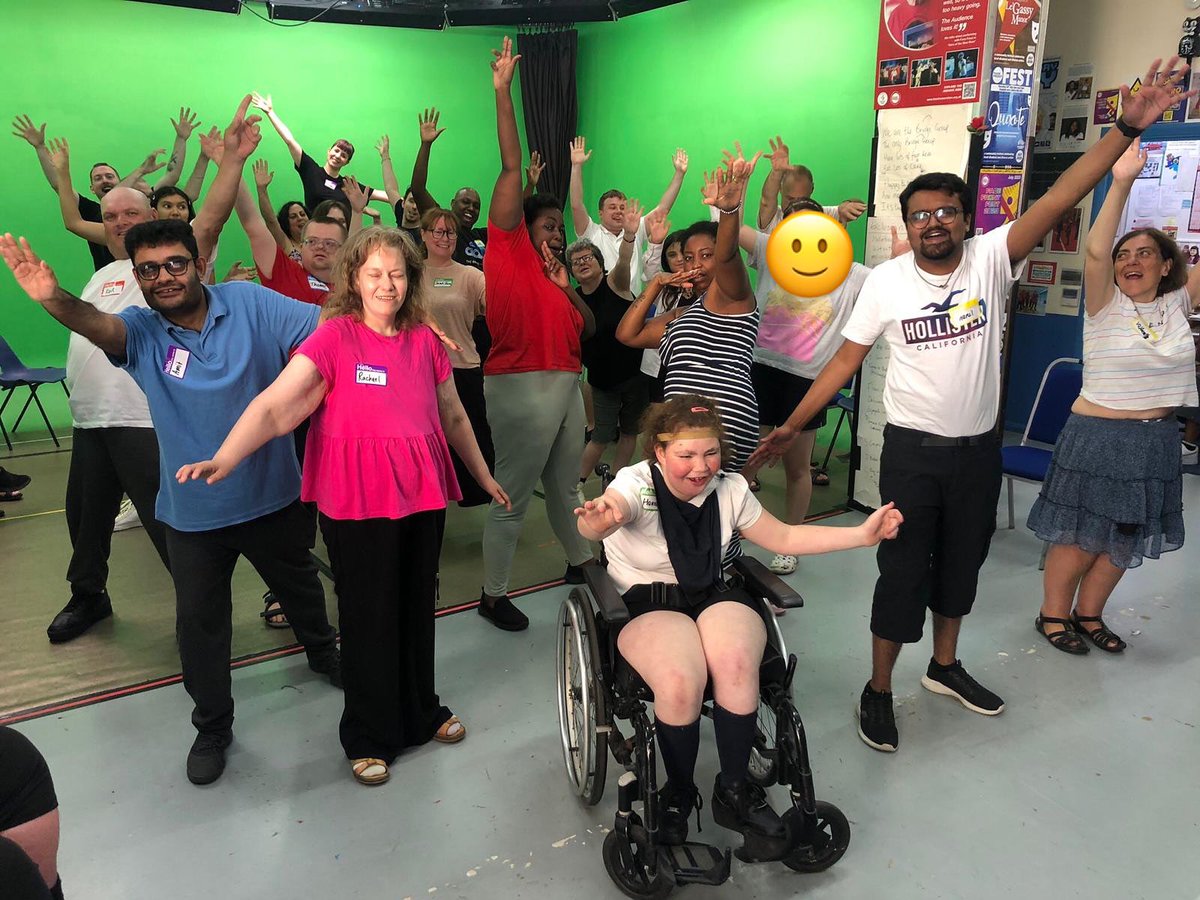 Face Front Inclusive Theatre (@facefrontuk) on Twitter photo Happy Wednesday from our Bridge Group! This was from last night, our group is overflowing and we had a fun time doing some dance with <a href="/ThriveDanceUK/">Thrive Dance</a> 💃🏻
#PackedOut #Move #BridgeGroup Happy Wednesday from our Bridge Group! This was from last night, our group is overflowing and we had a fun time doing some dance with <a href="/ThriveDanceUK/">Thrive Dance</a> 💃🏻
#PackedOut #Move #BridgeGroup