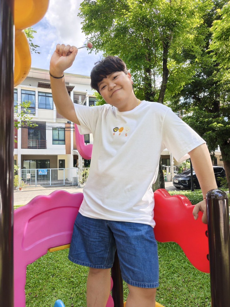 GPS_TrackingU's tweet photo. OT มาอวดความน่ารักของ
GPS T-Shirt New Collection
ที่สุดแสนจะคิ้วท์ ✨
ผู้ชายใส่ได้ ผู้หญิงใส่แล้วน่ารัก x2 🐾
🛒 สั่งซื้อได้แล้ววันนี้ ถึงวันที่ 22 มิ.ย. 68 เวลา 22.00 น. ที่
Line : gpstrackingyou
หรือ https://t.co/XXMt2vVPQv
#GPStrackingU
#GPSXCATTSHIRT
#CATTSHIRT
#Catradio https://t.co/16OpevOWX8