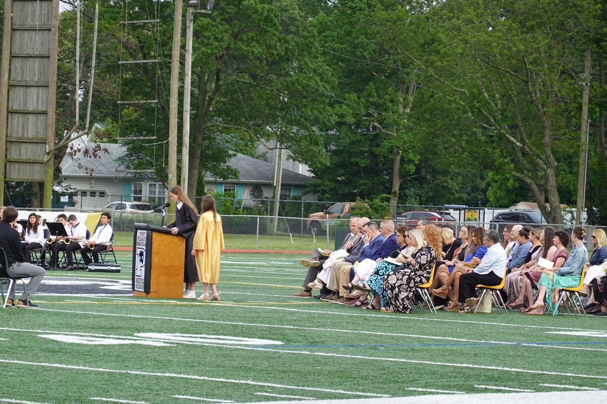 Congratulations to our Memorial Middle School 8th grade graduates! Next stop, high school!🎓🐾 #PantherPath