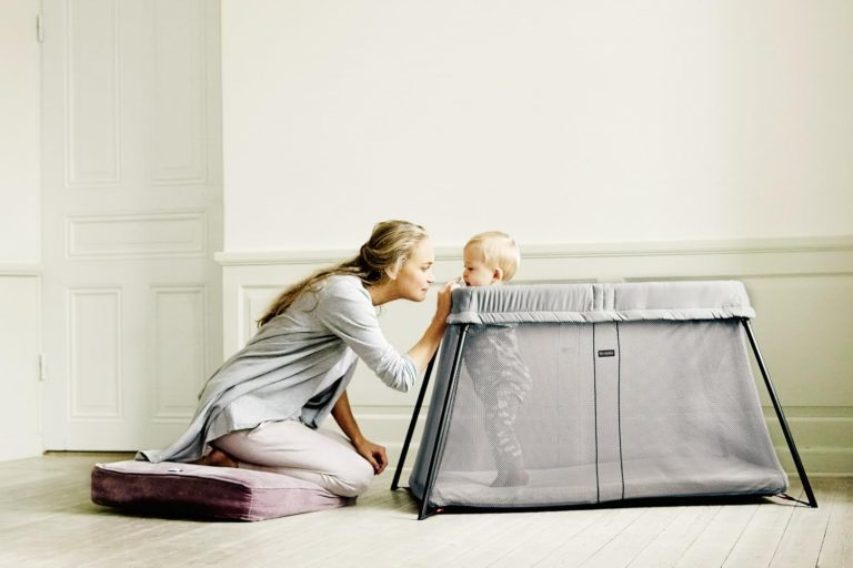 HomeChroma's tweet photo. Create a safe &amp; cozy play space for your baby!  These non-toxic playpens are perfect for small apartments, made with chemical-free wood or fabrics like the HARPPA Baby Gate Playpen.  Check the best picks: https://t.co/IaY0nVwkj4 #NonToxicPlaypen #BabySafety #SmallSpaceLiving https://t.co/knzqLCBX7Q