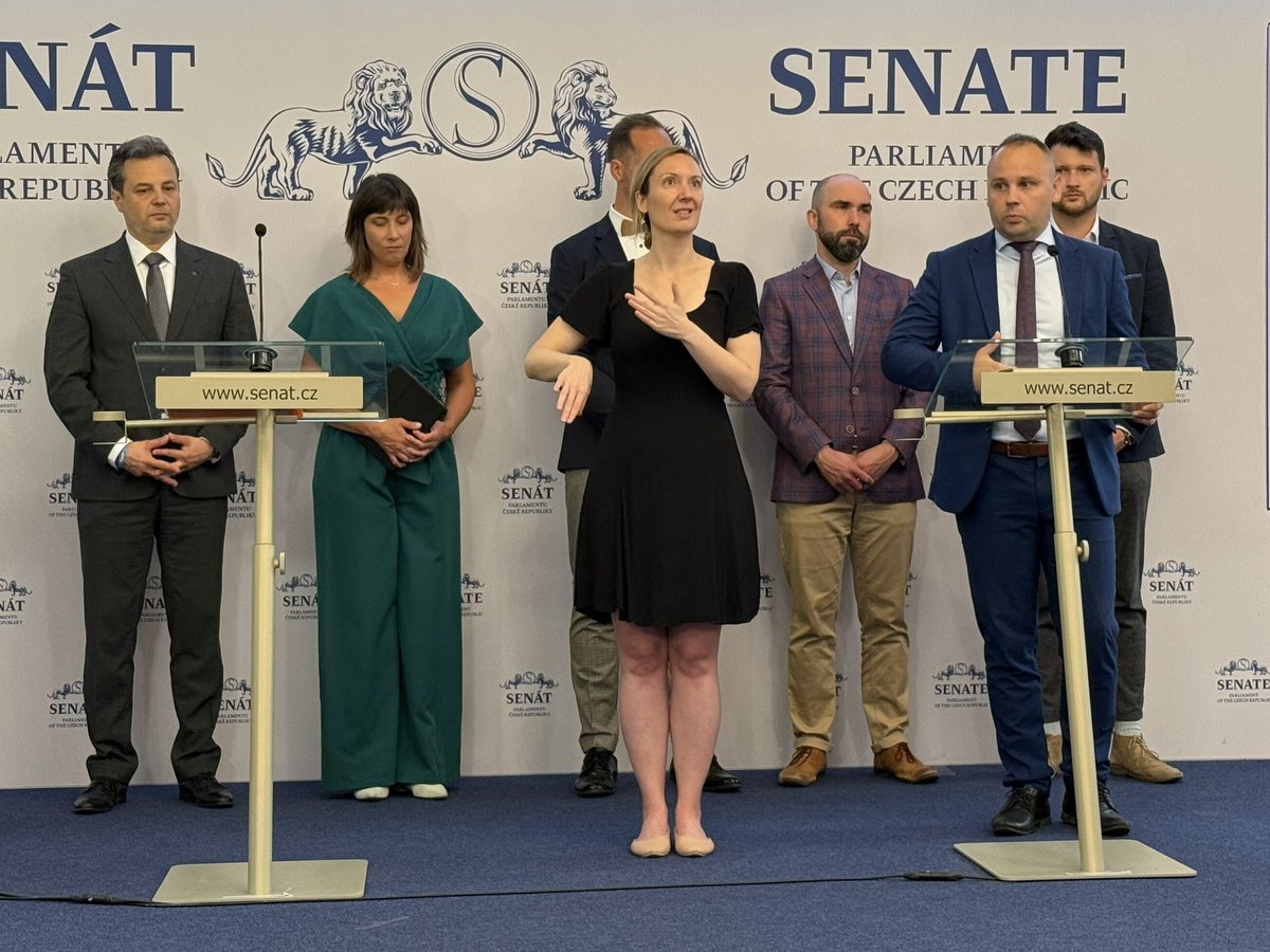 mzpcr's tweet image. 🪑 Češi z nábytku nejčastěji vyhazují staré koberce, matrace a židle.
Pilotní projekt Nábytek v oběhu ukázal, že funkční systém rozšířené odpovědnosti výrobců (EPR) pro nábytek je v Česku možný.
📊 Během 3 měsíců se v 10 sběrných místech v 5 městech shromáždilo 127 tun nábytku.…