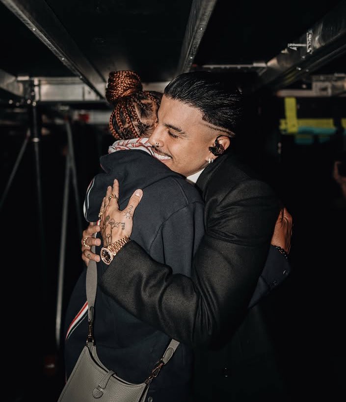 x102319's tweet image. Estas fotos son tan ICONIC ✨