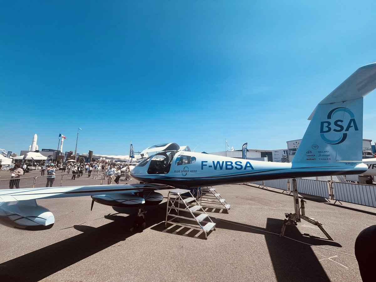 Stéphane Le Foll (@slefoll) on Twitter photo Blue Spirit Aéro présente son avion hydrogène au #SIAE2025
Une 1er mondiale présentée au Bourget.
<a href="/thalesgroup/">Thales Group</a>
Le Mans métropole soutient ce projet ambitieux et innovant. Merci aux équipes qui font vivre ce projet. Blue Spirit Aéro présente son avion hydrogène au #SIAE2025
Une 1er mondiale présentée au Bourget.
<a href="/thalesgroup/">Thales Group</a>
Le Mans métropole soutient ce projet ambitieux et innovant. Merci aux équipes qui font vivre ce projet.