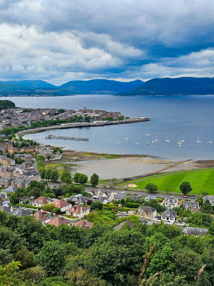 StephenAHenry's tweet photo. Tide's out
#Dunoon & #Gourock from the #LyleHill #Greenock #Scotland
#WestIsBest π https://t.co/WnyZFLQfF9