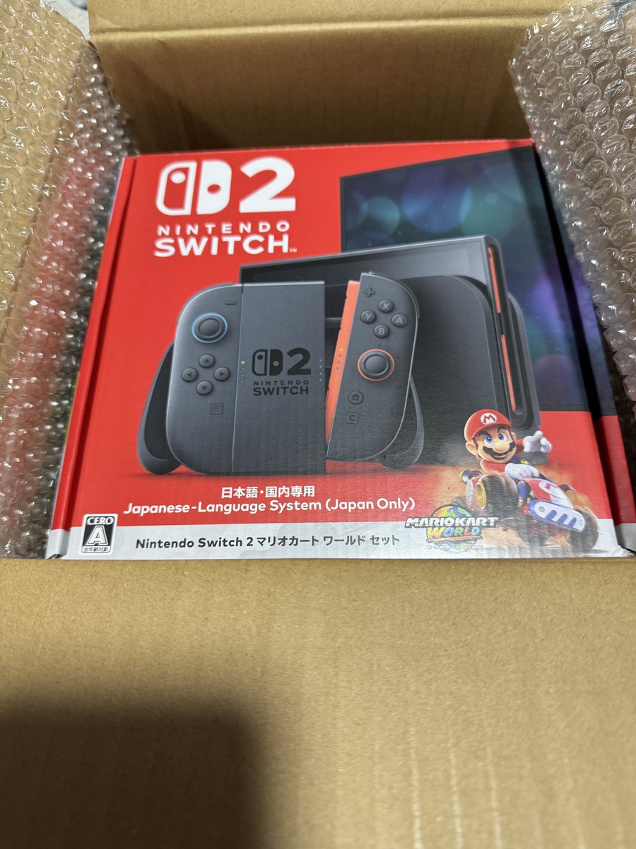 TK08042629's tweet photo. Switch2届いた😀　プロコン欲しい😭 https://t.co/OXxdqBvl6T