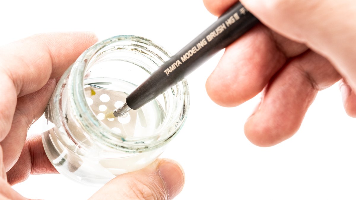 結論から言います。有機溶剤でガンガン筆を洗うタイプのモデラーのみなさん。この筆は”買い”です。
nippper.com/2022/06/59099/
シャープに塗れて、タフに洗える！タミヤ新作、平筆三兄弟はプラモ塗装のスペシャリストです。
#タミヤ #筆塗り #塗料 #工具