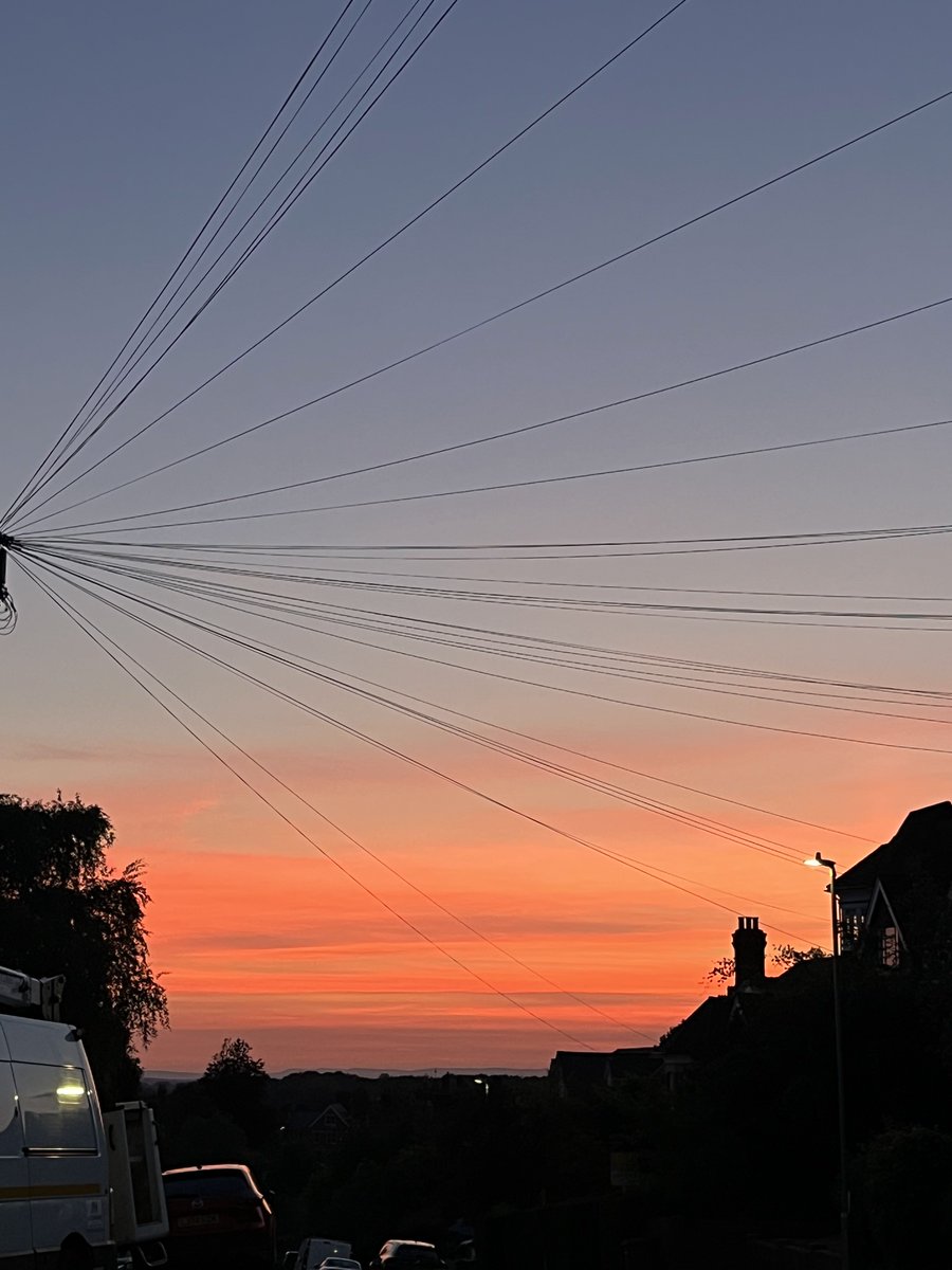 KentSusXPoetry's tweet image. Thank you to those that attended our monthly meet-up (including our Zoom attendees)! We had a lovely open mic session with some of our talented members, and an incredible reading from @CamilleRalphs_ 

We hope to see you all next month! 📚🌞