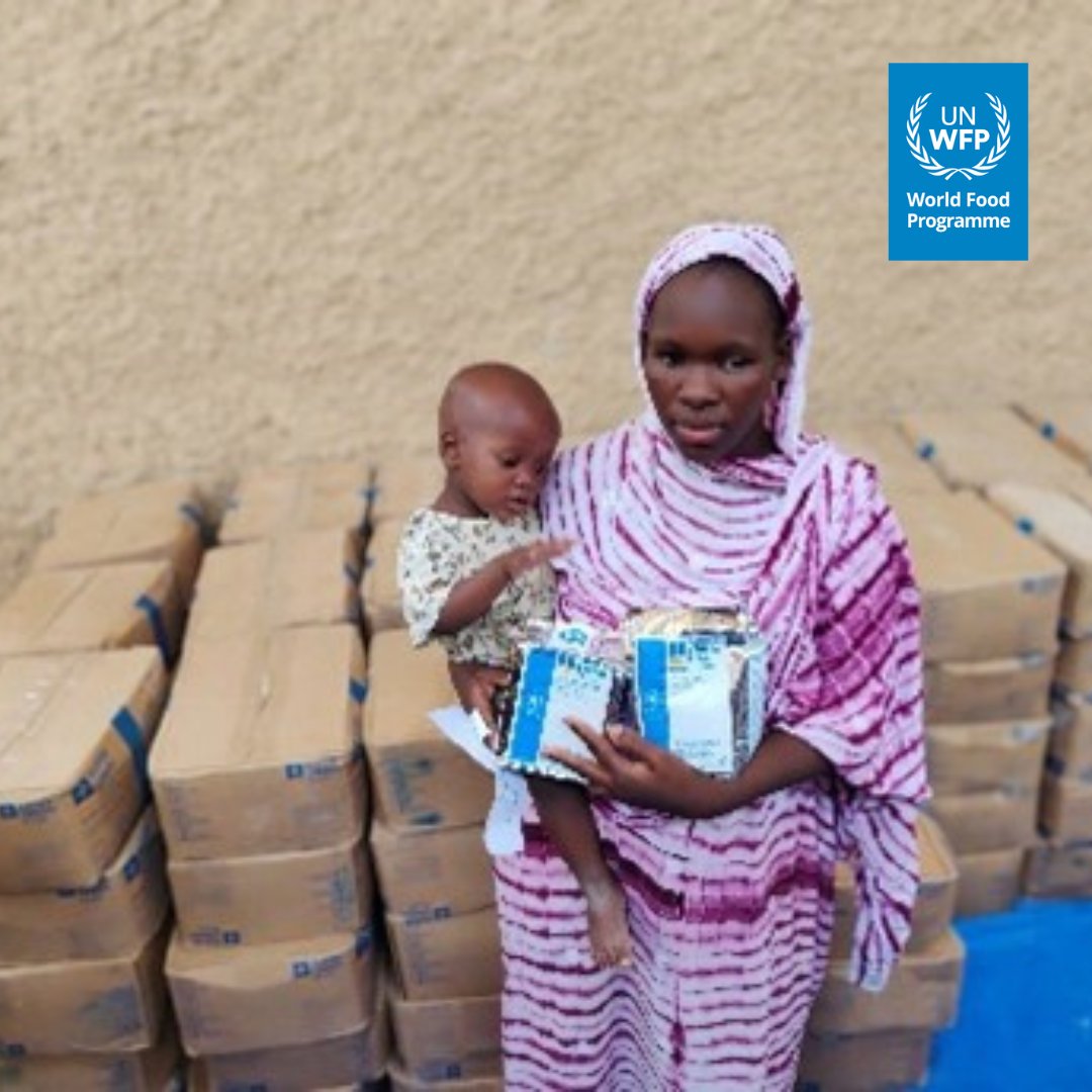 WFP Mali (@wfp_mali) on Twitter photo 🗣️"My children are gaining weight and smiling again," says Toudda, a mother of 3 children.
#Timbuktu🇲🇱 About 415 children👶aged 6 to 23 months have received CSB++, an enriched nutritious flour to combat malnutrition, thanks to <a href="/WFP/">World Food Programme</a> and the people of Germany 🇩🇪, Spain 🇪🇸 & USA🇺🇸. 🗣️"My children are gaining weight and smiling again," says Toudda, a mother of 3 children.
#Timbuktu🇲🇱 About 415 children👶aged 6 to 23 months have received CSB++, an enriched nutritious flour to combat malnutrition, thanks to <a href="/WFP/">World Food Programme</a> and the people of Germany 🇩🇪, Spain 🇪🇸 & USA🇺🇸.