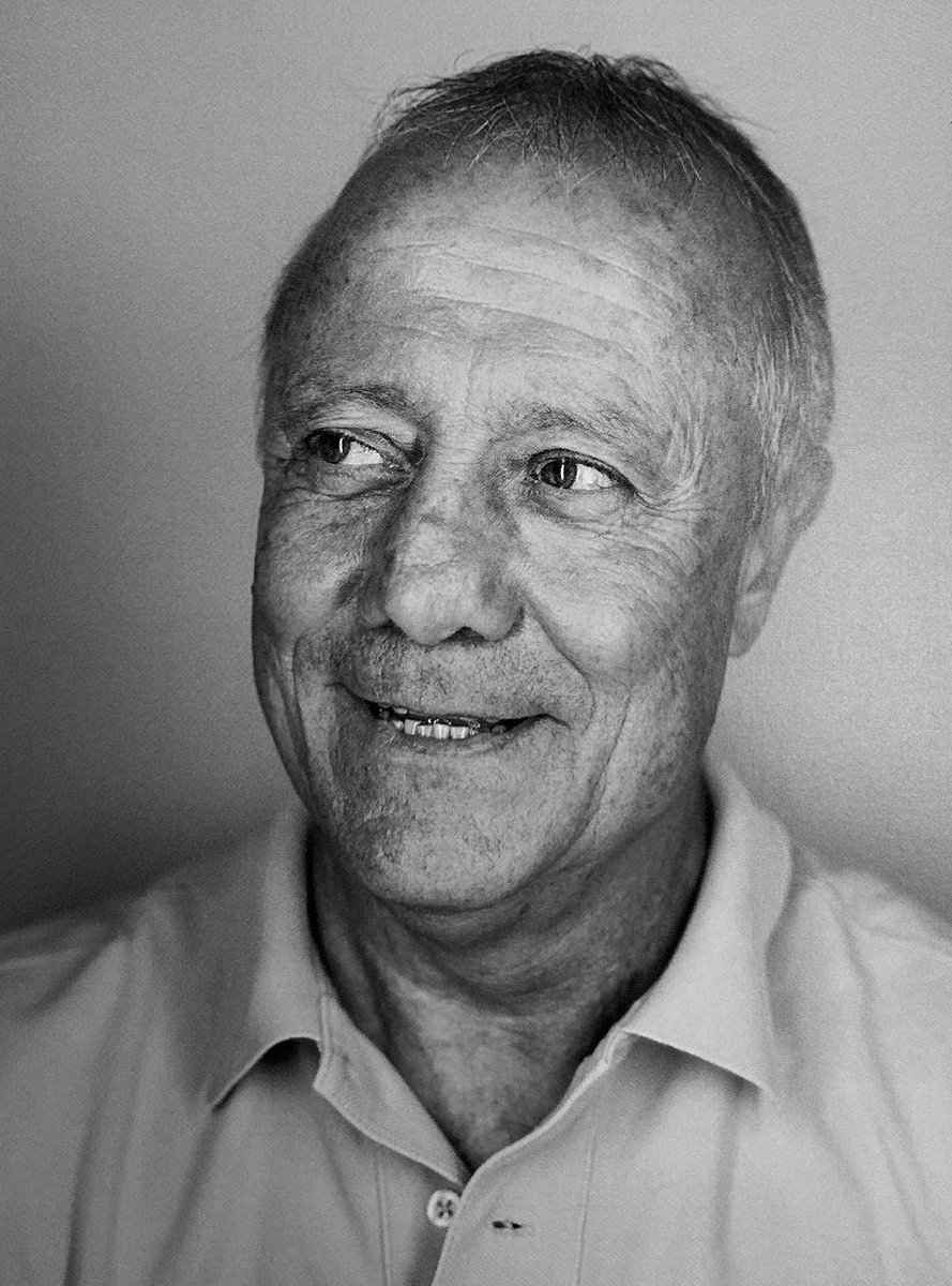 Président de la Fondation OL de 2011 à 2018, Bernard Lacombe a toujours porté une attention particulière aux enfants touchés par la maladie ❤️‍🩹 

Nous avons une pensée émue pour sa famille et ses proches.