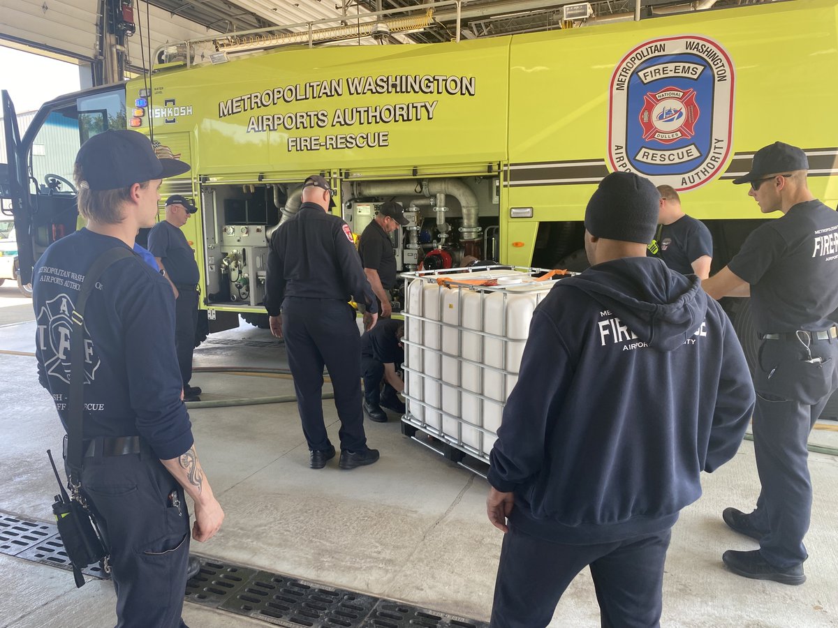 MWAAFireRescue's tweet image. Over the past few weeks the shift personnel have been going through training for our NEW Oshkosh Global Gen 3 ARFF units. One step closer to the initial in service date. #airportfirefighter #ARFF @AirportProducts