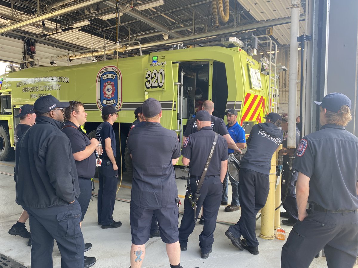 MWAAFireRescue's tweet image. Over the past few weeks the shift personnel have been going through training for our NEW Oshkosh Global Gen 3 ARFF units. One step closer to the initial in service date. #airportfirefighter #ARFF @AirportProducts