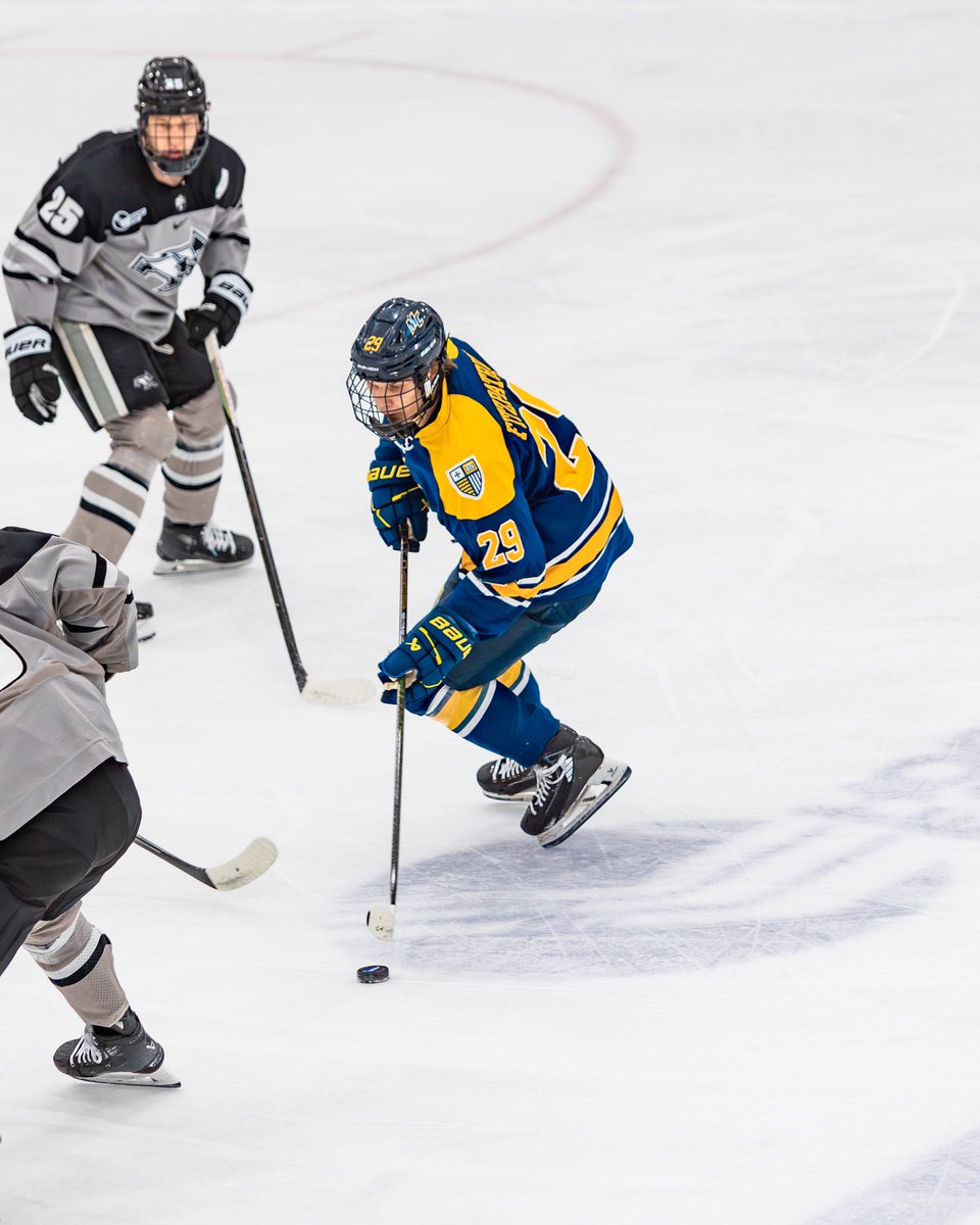 Happy (belated) birthday #29, Caelan Fitzpatrick! 🎉🎂

#GoMack x #MissionMerrimack