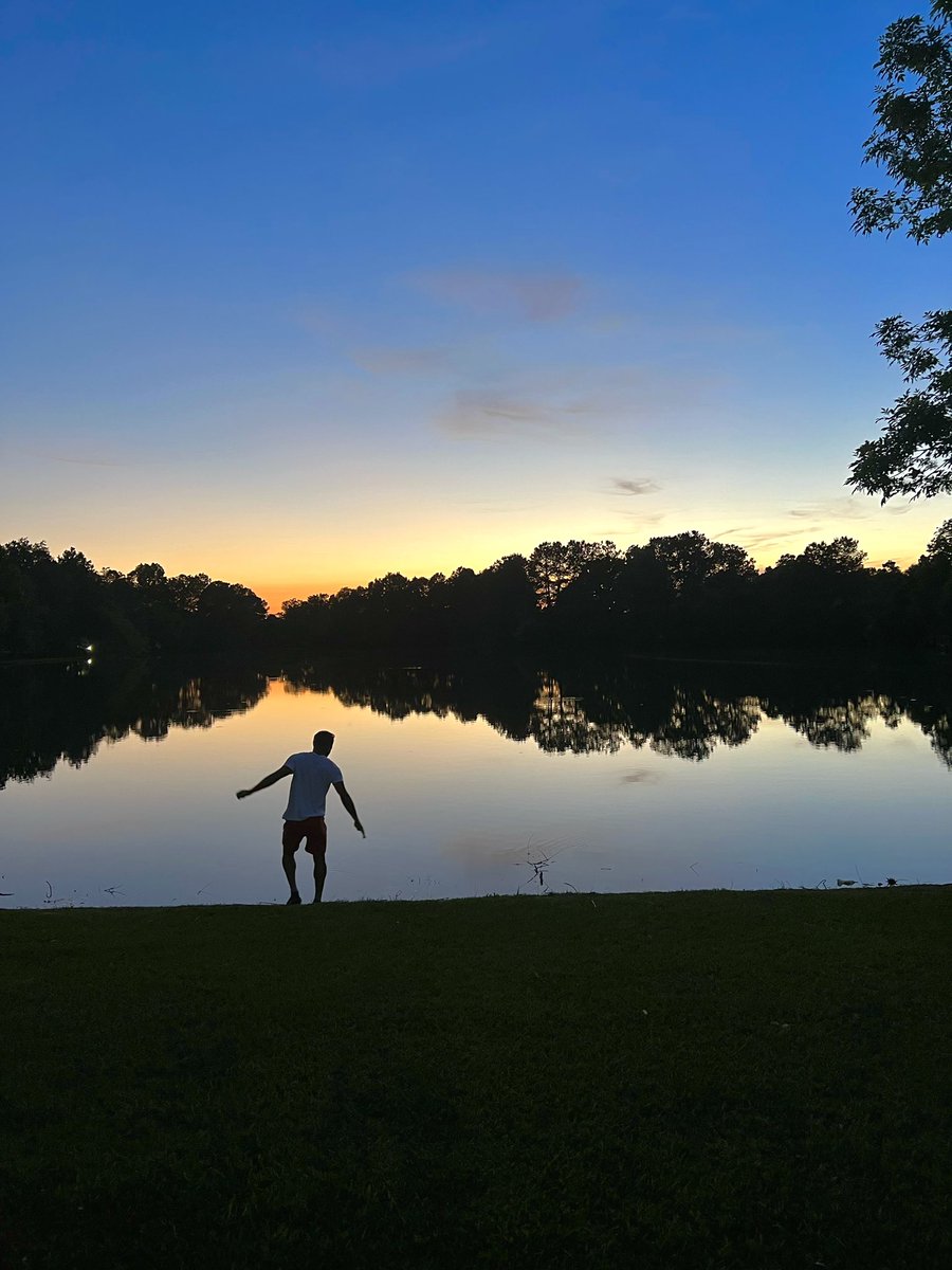 deeremedee's tweet photo. 🌅 https://t.co/pLXJFBJe78