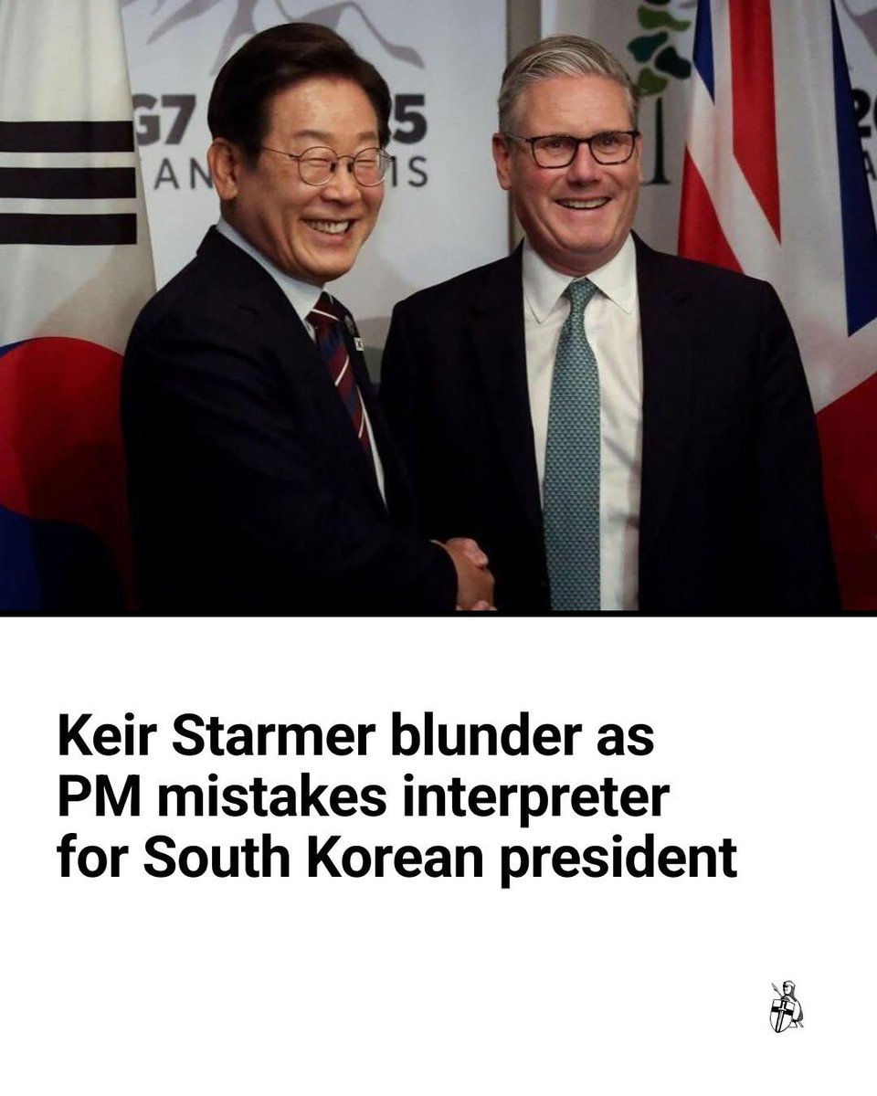Our far right loon of a PM is a proper dipshit. 

BREAKING: The PM shook hands with an interpreter instead of his counterpart 😳